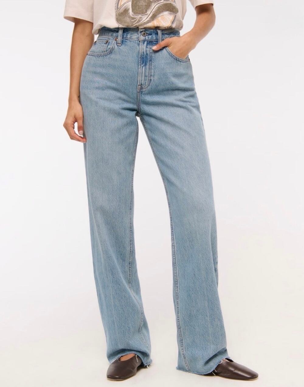 Abercrombie & Fitch High Rise Loose Jeans Women’s 30 Short Raw Hem NWT